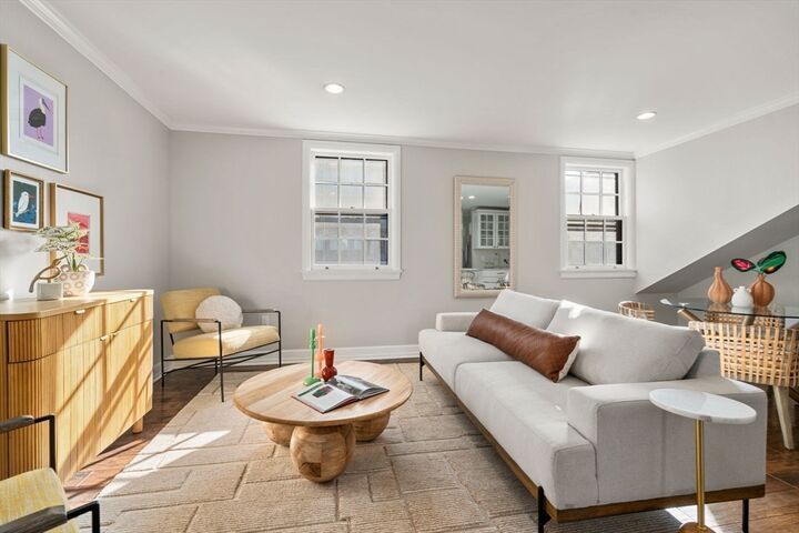 Property Photo:  27 Bowdoin St 5  MA 02114 