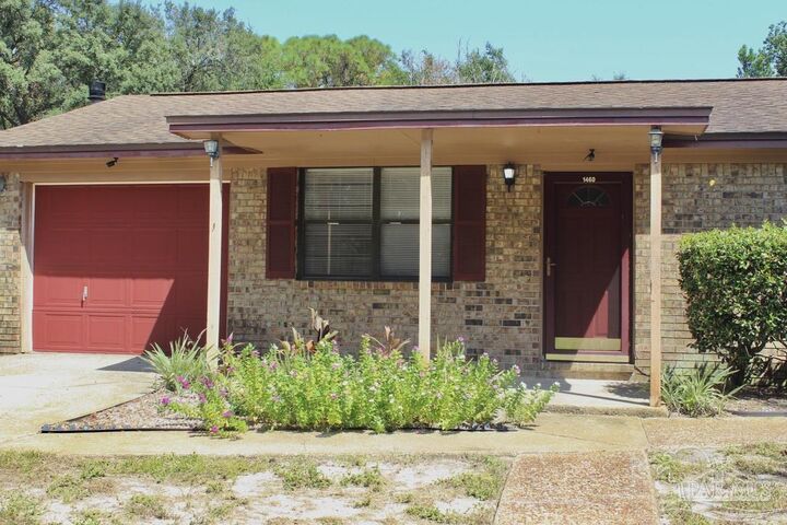 Property Photo: 1460 Stanford Rd FL 32563