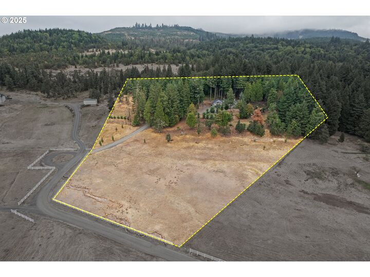 Property Photo: 84539 Bountiful Dr OR 97438