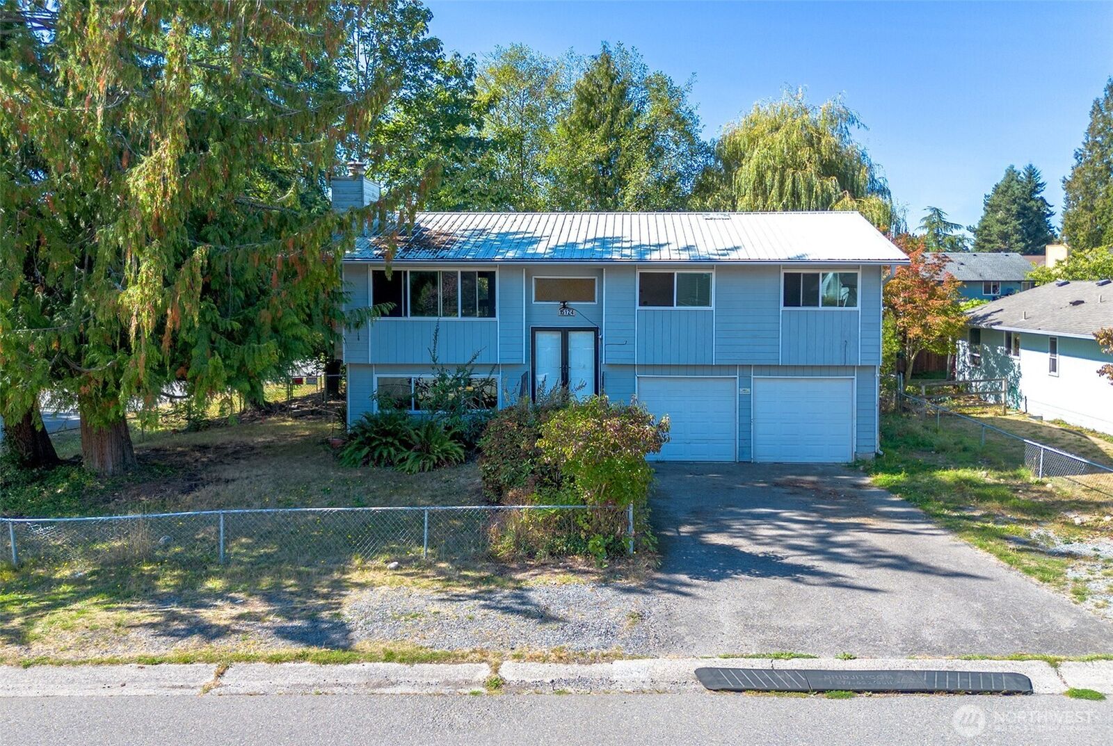 Property Photo:  15124  45th Place W  WA 98087 