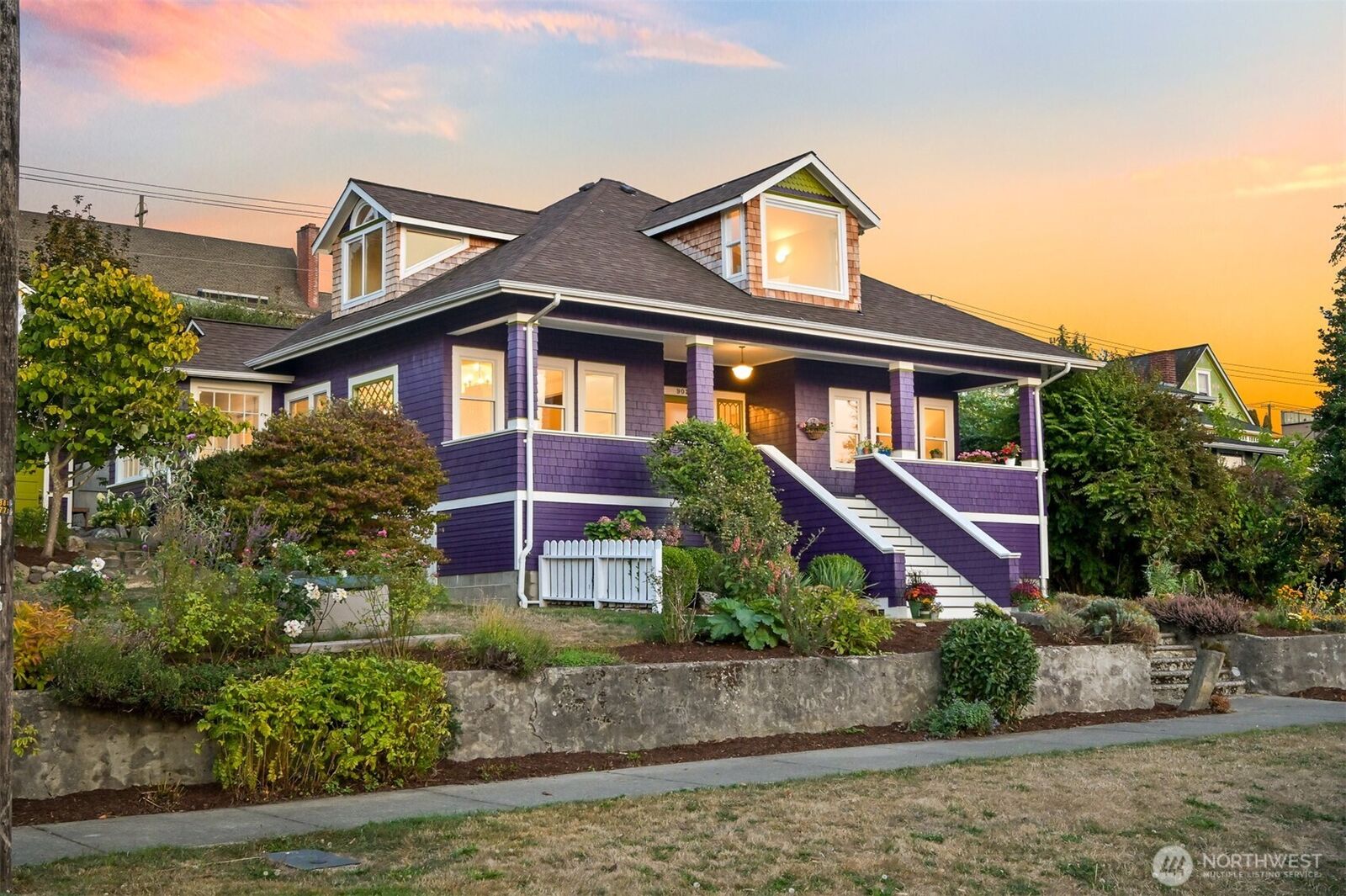 Property Photo:  903  13th Street  WA 98225 