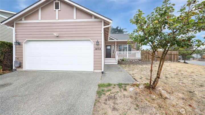1472 SW 10th Avenue  Oak Harbor WA 98277 photo