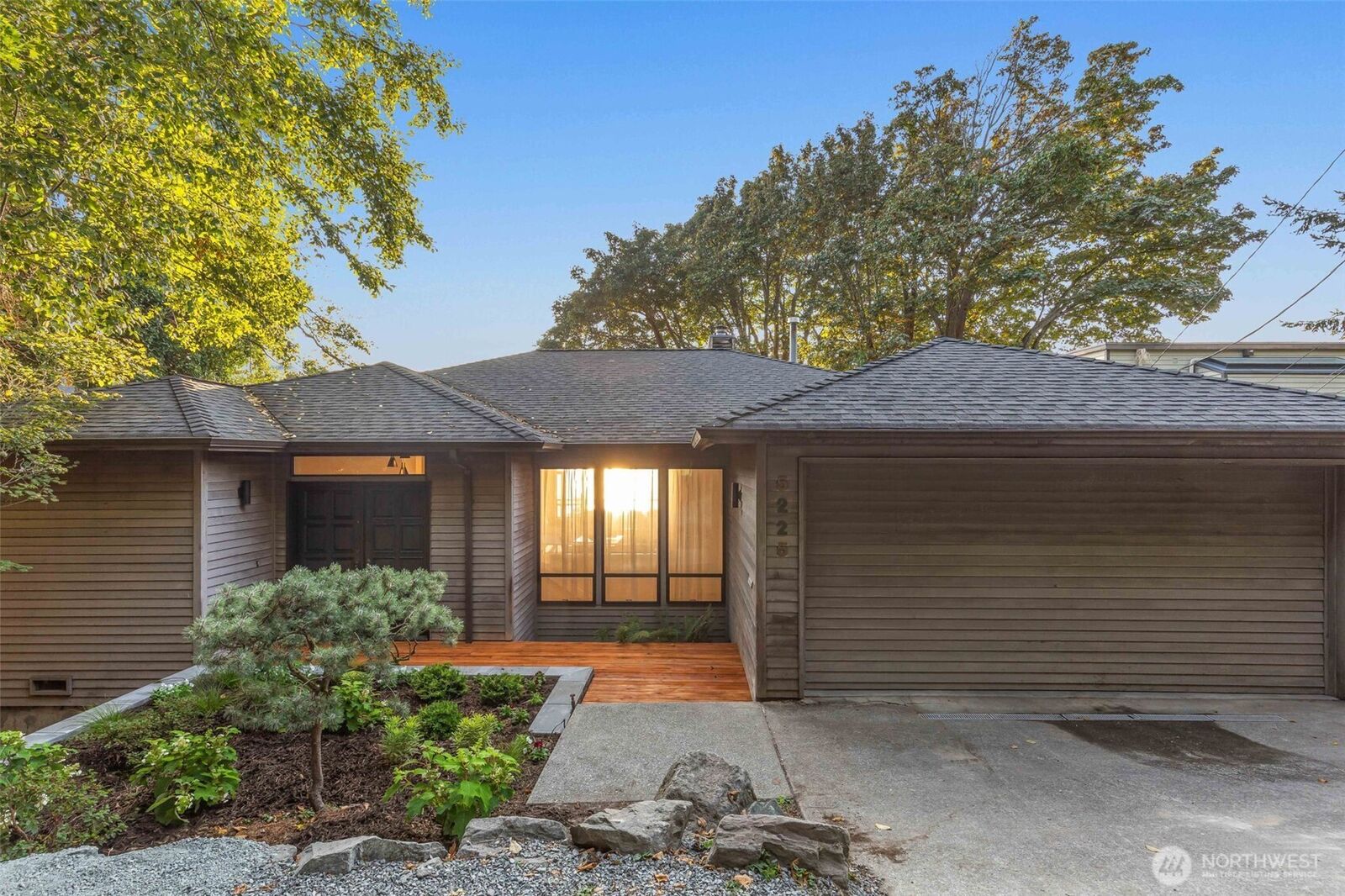 Property Photo:  5225 SW Jacobsen Road  WA 98116 