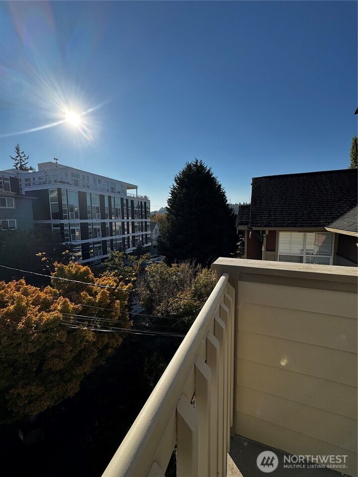 Property Photo: 3631 Phinney Avenue N A WA 98103