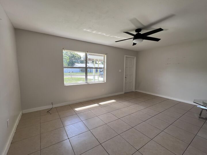Property Photo:  2650 Seneca Avenue  FL 34946 