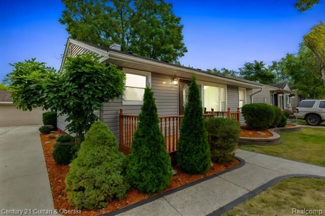 6631 Elm Street  Taylor MI 48180 photo