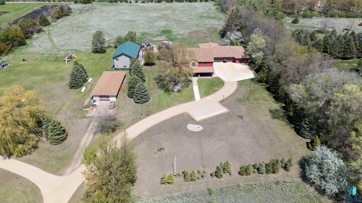 Property Photo: 48190 265th St SD 57005