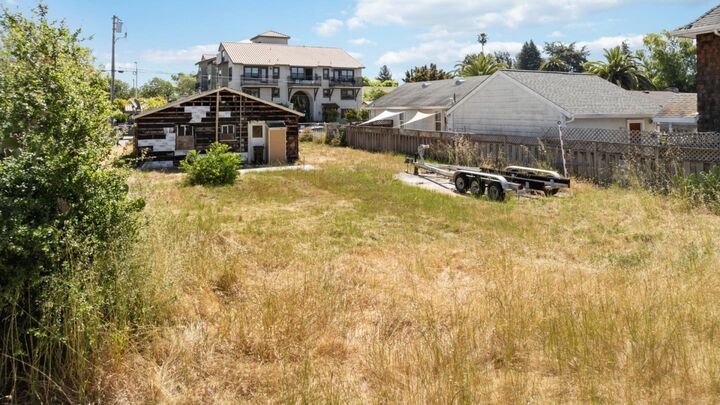 Property Photo: 719 Darwin Street CA 95062