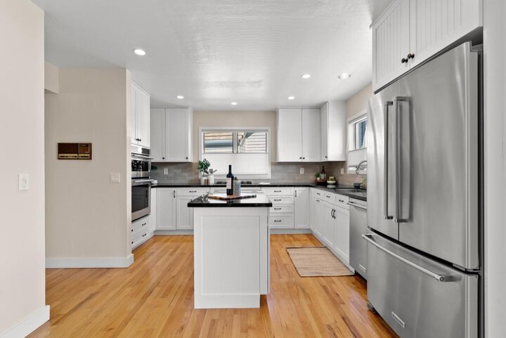 Property Photo:  152 Frederick Street  CA 95062 
