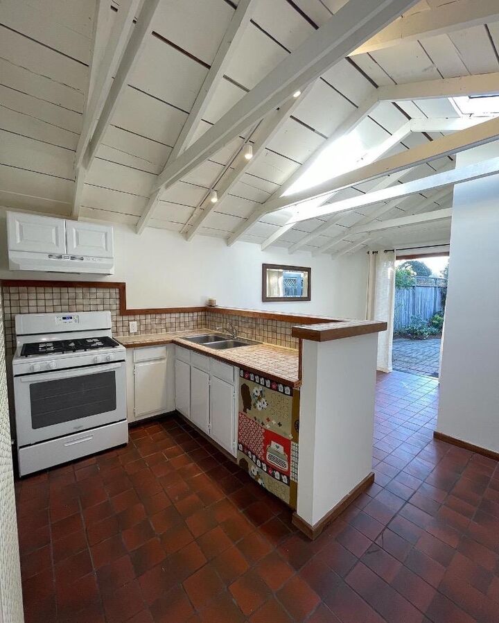 Property Photo:  750 37th Avenue B  CA 95062 