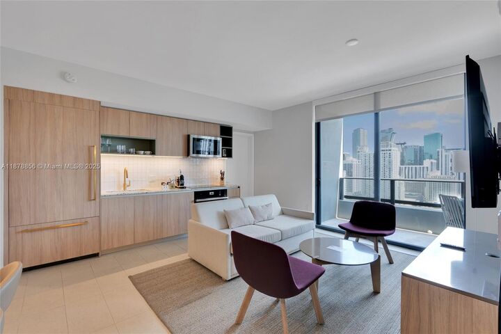 Property Photo:  601 NE 1st Ave 2405  FL 33132 