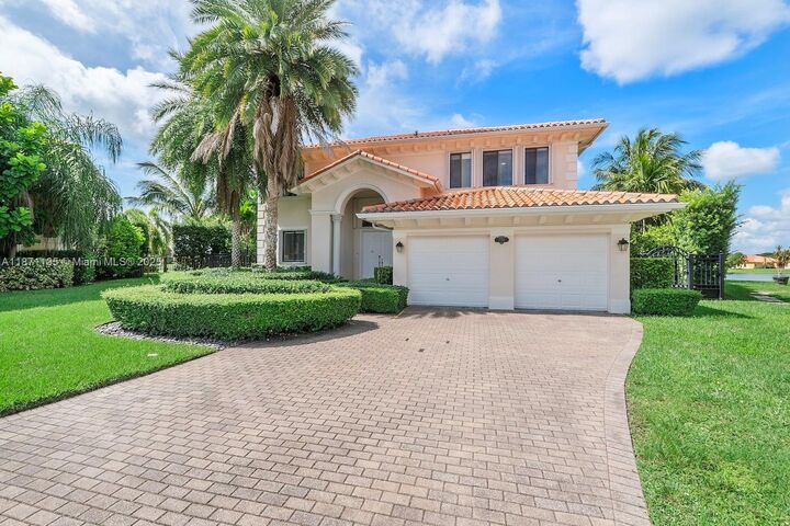 Property Photo: 7786 SW 188th Ter FL 33157