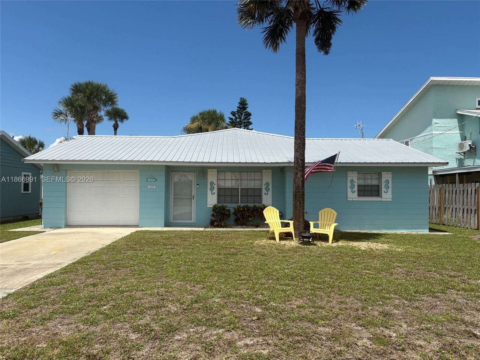 Property Photo:  333 Palm Cir  FL 32136 