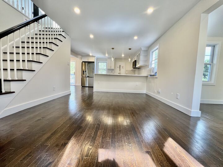 Property Photo:  46 Silvermine Avenue  CT 06850 