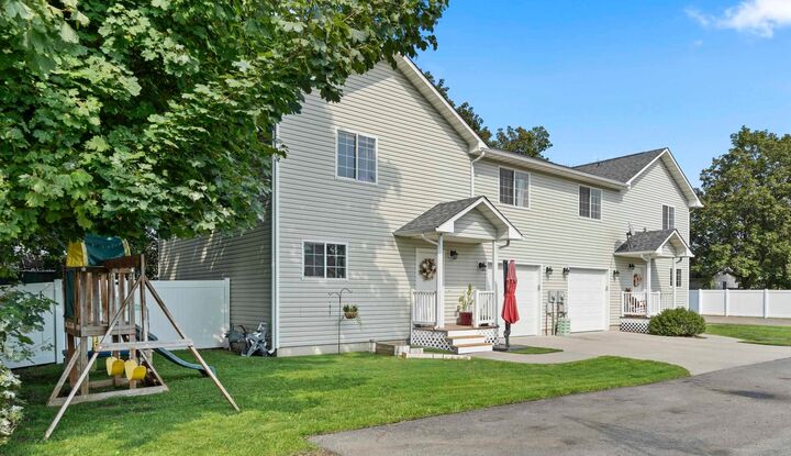 Property Photo: 10725 E Broadway Ave WA 99206