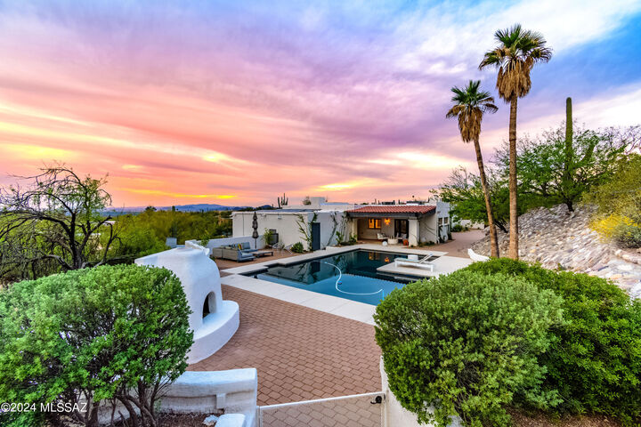 Property Photo:  4235 E Coronado Drive  AZ 85718 