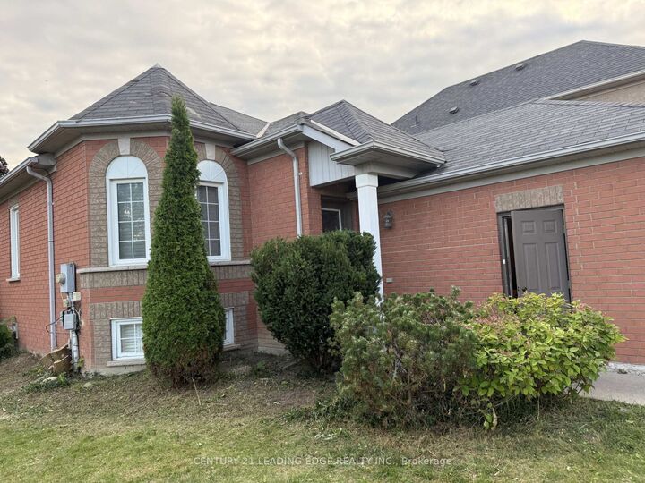 Photo de la propriété:  334 Clearmeadow Boulevard  ON L3X 2C6 