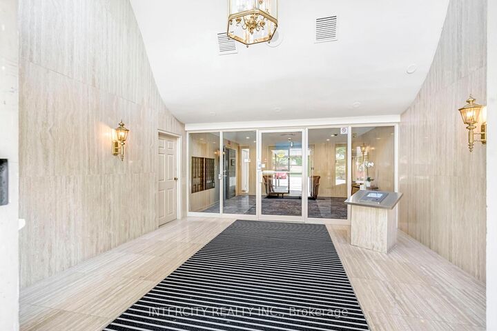 Property Photo: 2555 3rd Avenue W 412 ON N4K 6T8