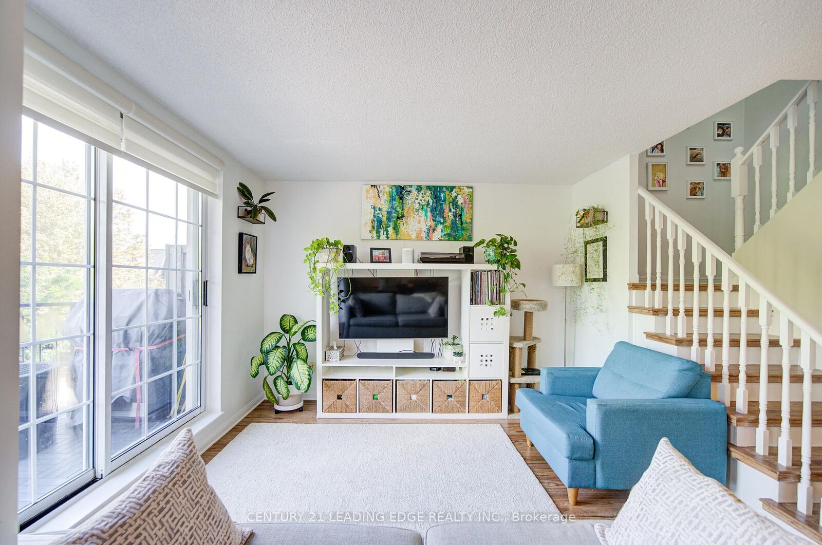 Property Photo:  39 Shank Street Th302  ON M6J 3X3 
