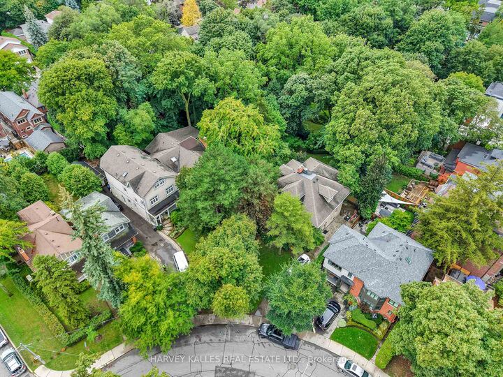 Property Photo:  138 Rosewell Avenue  ON M4R 2A4 
