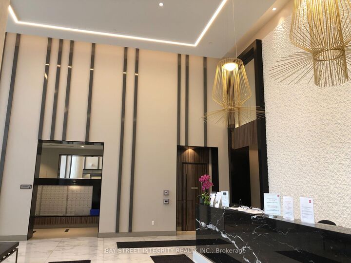 Property Photo:  38 Forest Manor Road 403  ON M2J 1M1 
