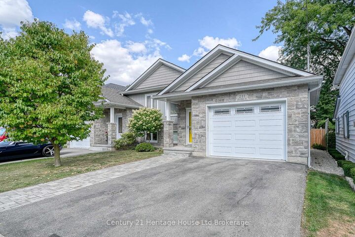 211 Oxford Street  Ingersoll ON N5C 2V8 photo