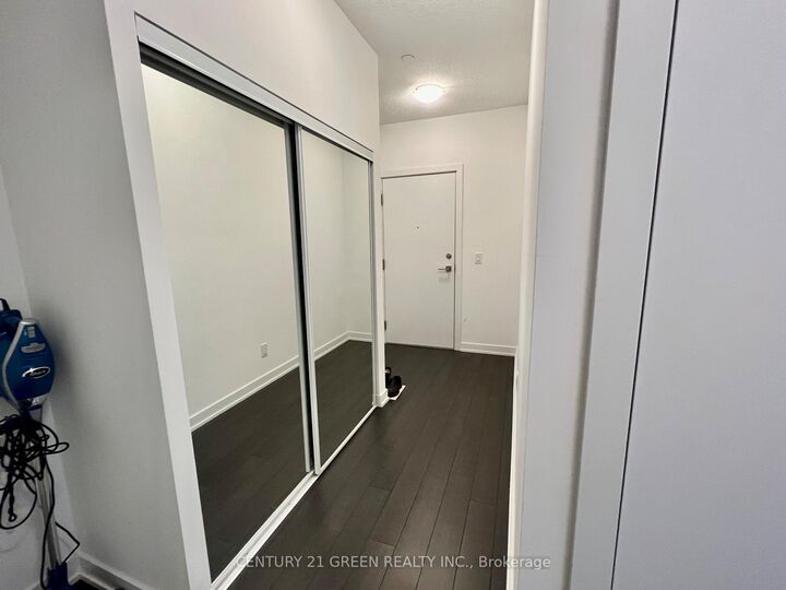Property Photo:  1603 Eglinton Avenue W 1601  ON M6E 0A1 
