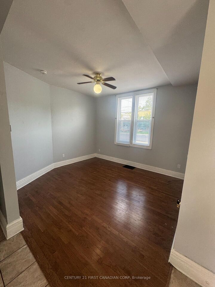 Photo de la propriété: 28 Oxford Street W A ON N6H 1R3
