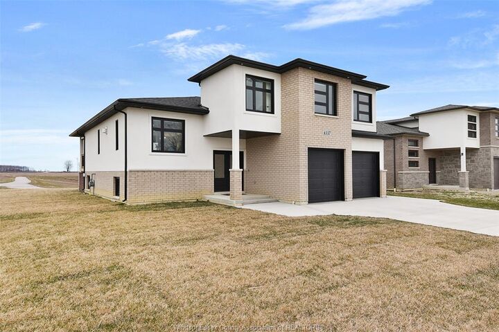 Property Photo:  43 Bloomington  ON N7L 0H3 