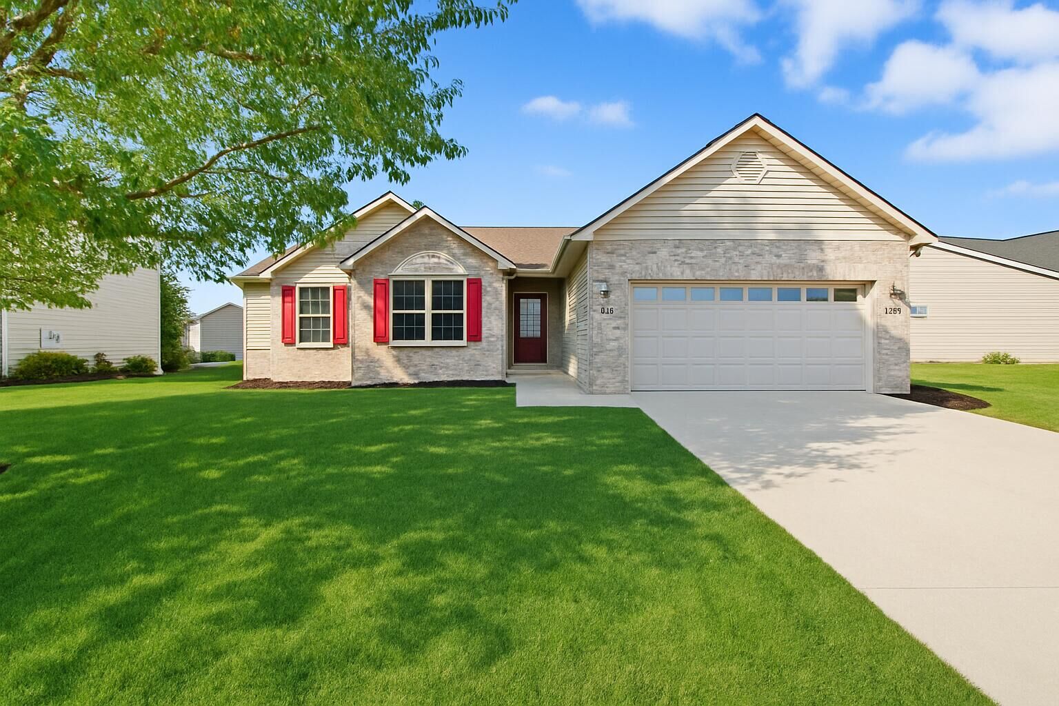 Property Photo: 1350 Winchester Drive OH 45373