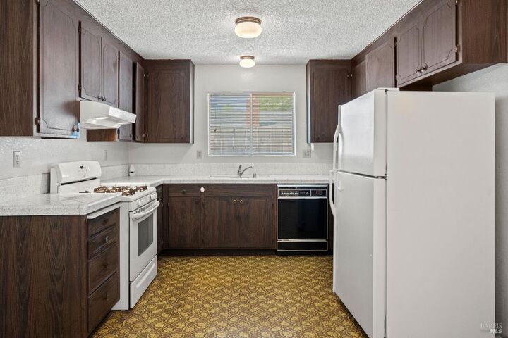 Property Photo: 835 Yaqui Drive CA 95482