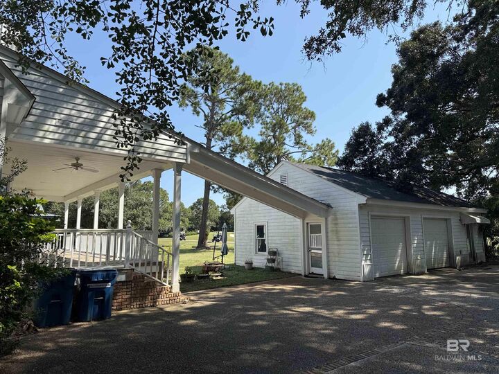 Property Photo:  417 Wedgewood Drive  AL 36542-3047 
