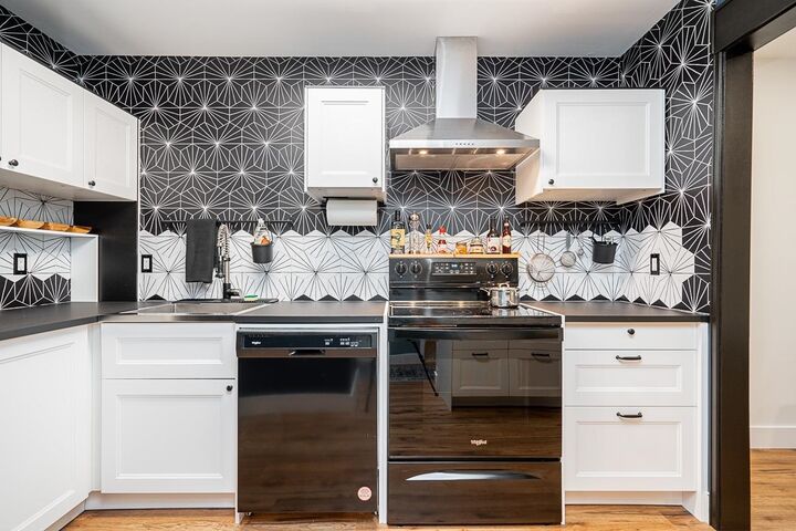 Property Photo:  1561 Vidal Street 301  BC V4B 5A7 