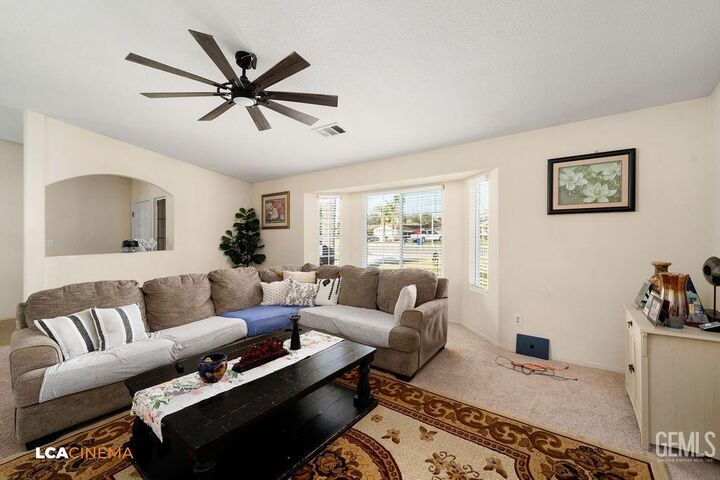 Property Photo:  2321 Corte Torrez  CA 93215 