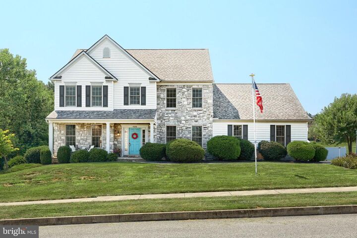 Property Photo: 4220 Peach Orchard Hollow PA 17402