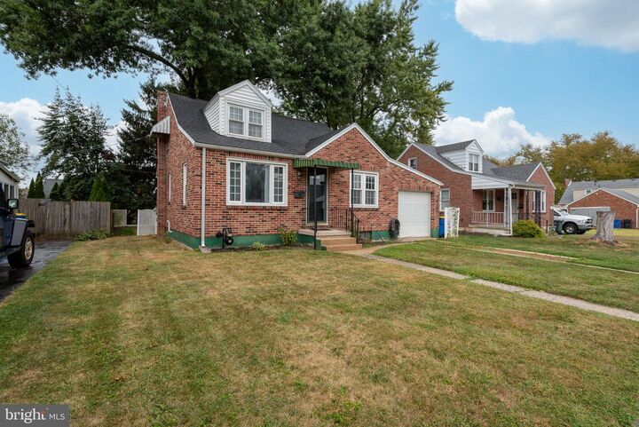 Property Photo:  142 S Vernon Street  PA 17402 