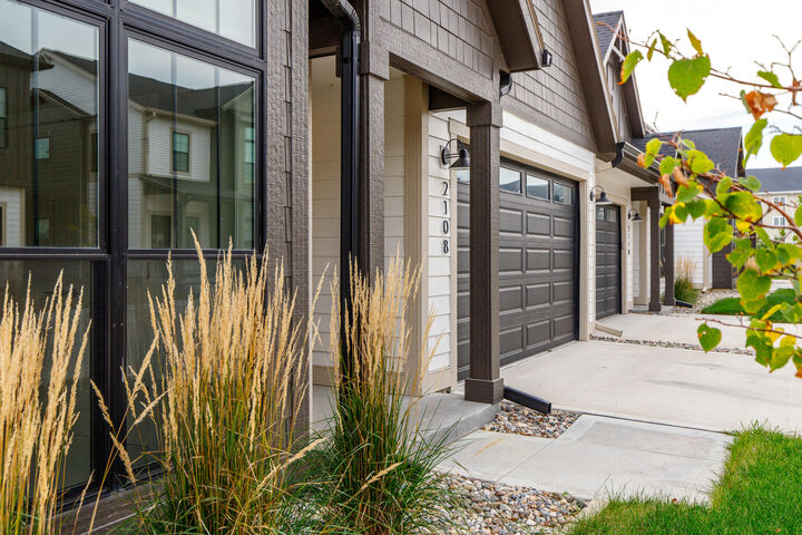 Property Photo:  2108 Aikman Drive  IA 50010 