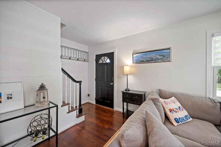 Property Photo:  7212 Garden Road  OH 45236 