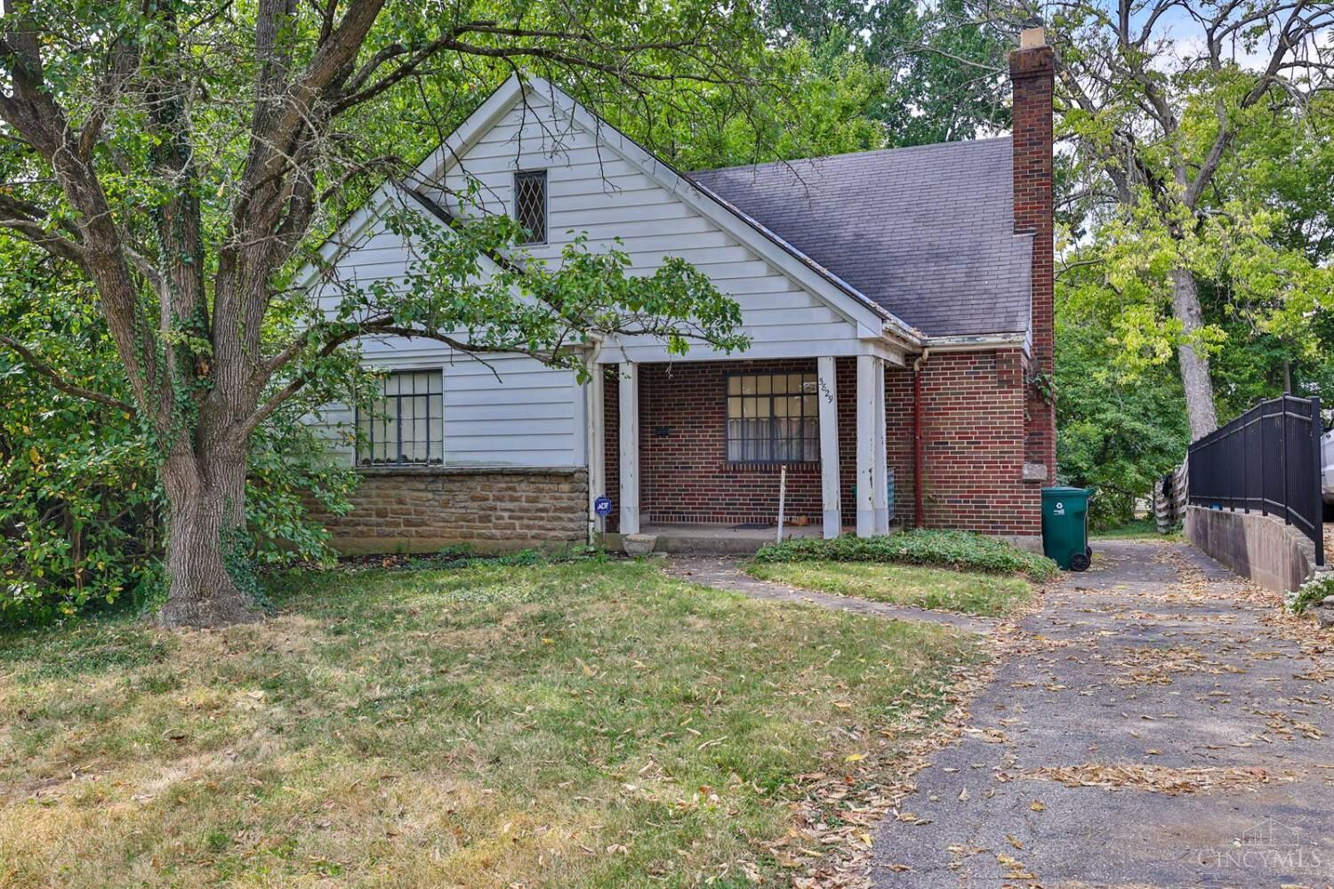 Property Photo: 5829 Pandora Avenue OH 45213