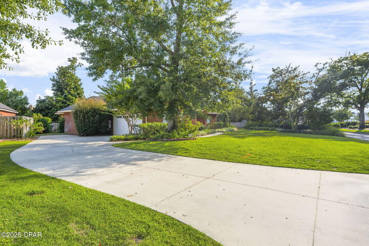 Property Photo:  3262 Country Club Drive  FL 32444 