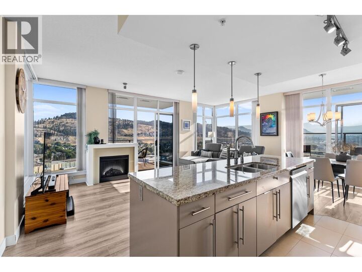 1075 Sunset Drive 2103  Kelowna BC V1Y 9Y9 photo