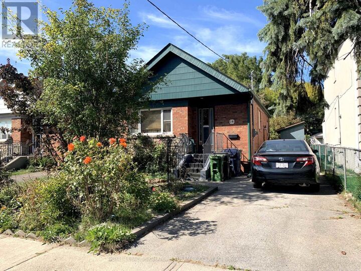 Photo de la propriété:  14 Joanith Drive  ON M4B 1S7 