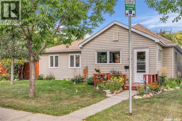 918 L Avenue S  Saskatoon SK S7M 2J3 photo