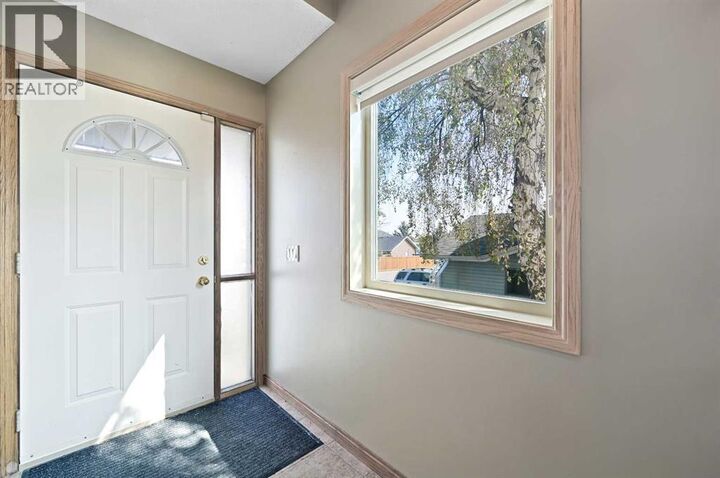 Property Photo:  219 Hidden Valley Place Northwest  AB T3A 4Z5 