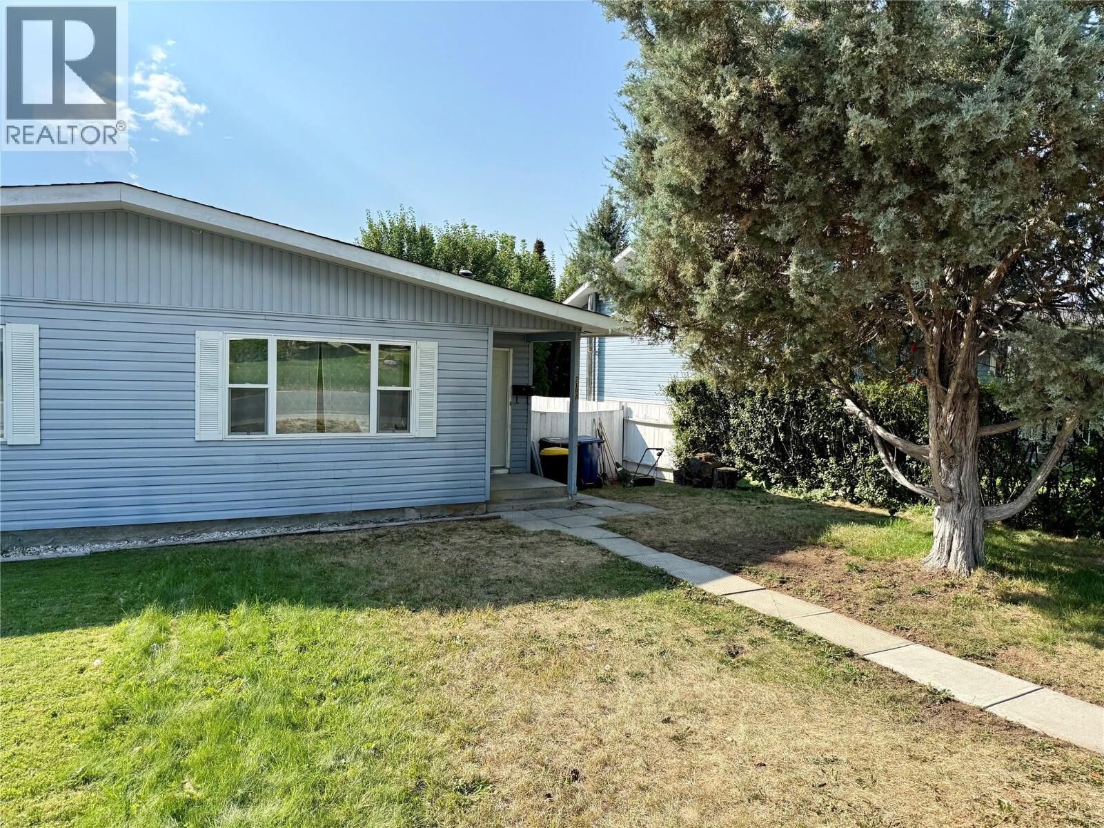 Property Photo: 219 26th S Avenue A BC V1C 3J2