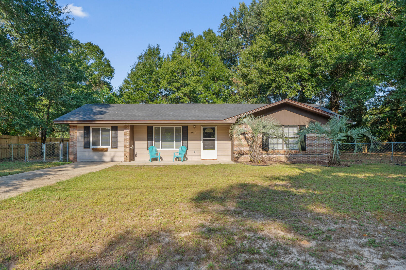 Property Photo:  5437 Camille Gardens Circle  FL 32570 