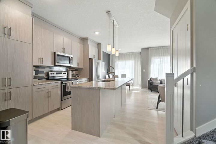 Property Photo:  1721 Dumont Crescent SW  AB T6W 3J2 