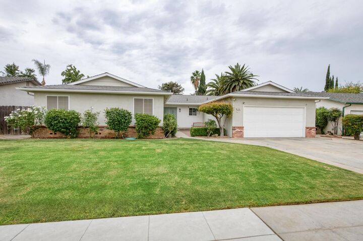Property Photo: 3135 W Roberts CA 93711