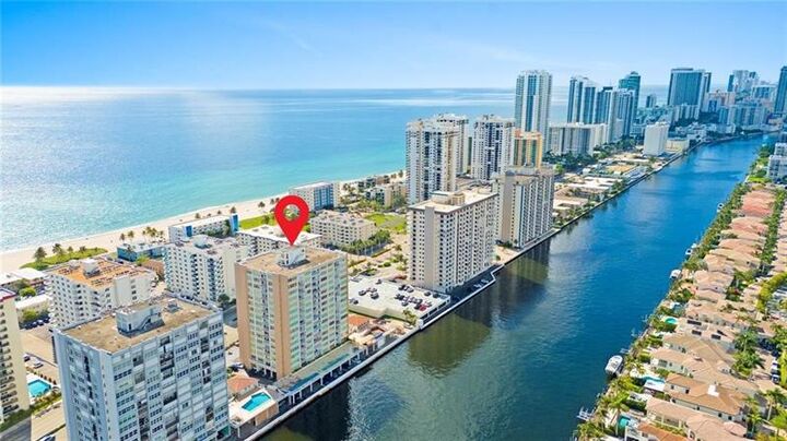 Property Photo:  1410 S Ocean Dr 508  FL 33019 