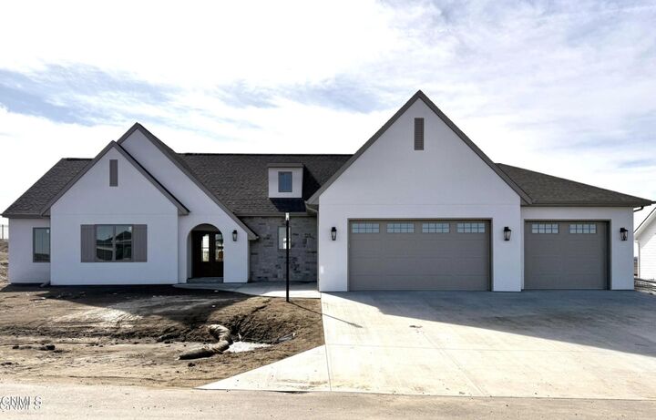 3403 Palmer Place  Bismarck ND 58503 photo
